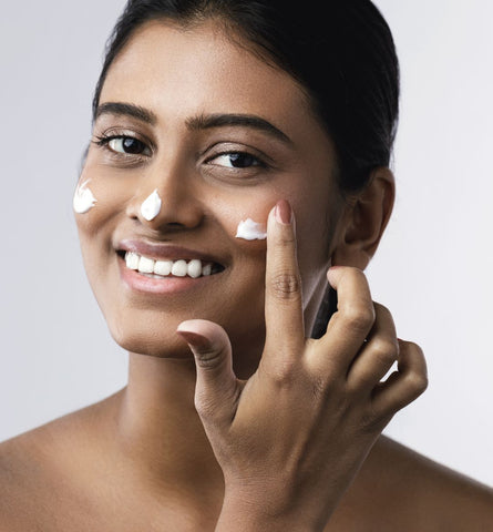 Blog Feed Article Feature Image Carousel: Face Moisturizers 101: How to Choose the Right One for Your Skin Type 